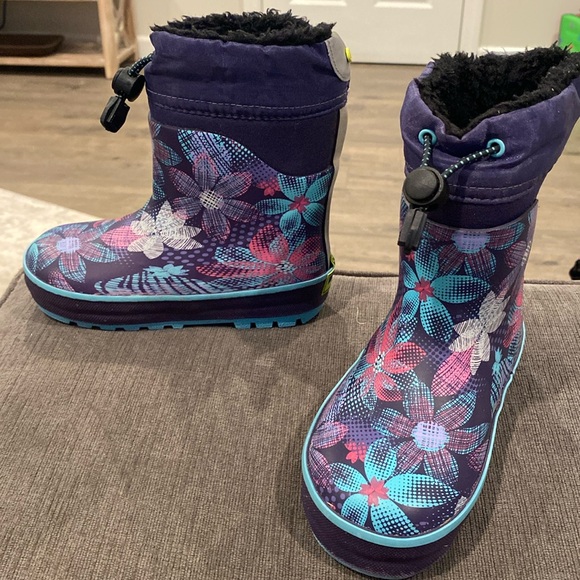 Western Chief Other - Girls Winter Snow Boots - Size 9/10 by Western Chief    kids shoes